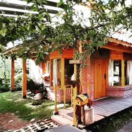 Santos Lugares Cabañas, hotel din Junín de los Andes