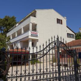 Apartments Villa Ban, hotel in Rovinj