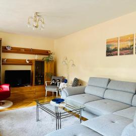 2,5-Zimmerwohnung mit Terrasse - KEINE Monteure, hotel a Marbach am Neckar