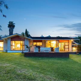 The waterfront 361-With sea view, skysport and air conditioner in each bedroom, hotel in Auckland