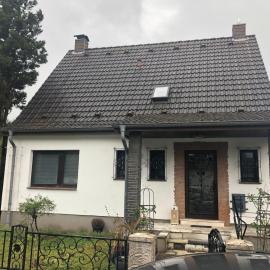 Souterrain Wohnung in der Nähe vom Düsseldorfer Flughafen, hotell i Ratingen