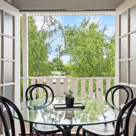 Loft Ninety Three - Stylish & Central, hotel in Orange