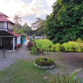 HOSPEDAJE TURÍSTICO CAMPESTRE "VILLA ALONDRA" Parqueo Privado!, hotel en Villavicencio