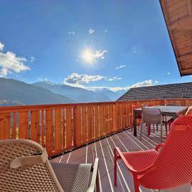 The Laughing Cow - 10 mns from Sion and ski, hotel v mestu Ayent