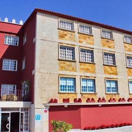Hotel Xacobeo, hotel Outeiróban