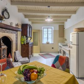 Apartment Mara by Interhome, Hotel in Carriola