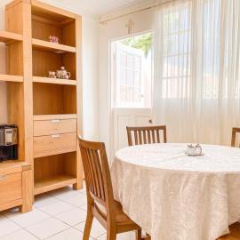 Tropical Retreat Stay Aruba, hotel in Oranjestad