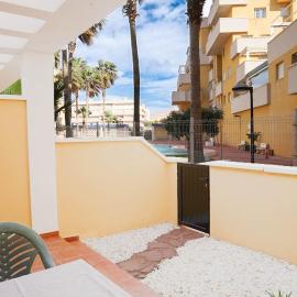 Piscina playa y relax en familia, hotel in Roquetas de Mar