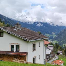 Ferienhaus Wolf, hotel v destinaci Tobadill