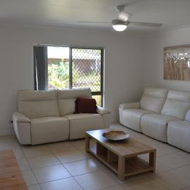 Alice Street 1, Unit 1, Currimundi, hotel in Kawana Waters