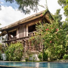 The Red Hen Homestead, hotell i Batangas City
