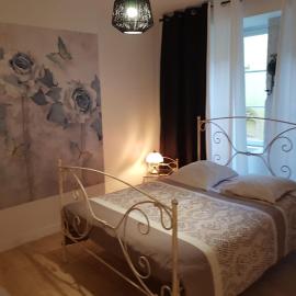 Appartement du Docteur Privey - Chambre familiale - 3 mn Autoroute - Parking Velo