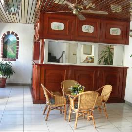 Hôtel Le Nathania, hotel v destinaci Saint-Pierre