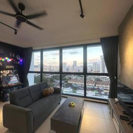 3 Room/3 Queen Bed, Urban Suite Arcade Room #2carpark, hotel in Jelutong