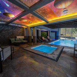Popas Turistic Transfagarasan: Cârțișoara şehrinde bir otel