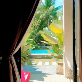 Larue Pocket Villa, hotel di Calatagan