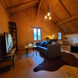 Forest View Apartment in Leissigen by Interlaken with No Kitchen, hotel Leissigenben