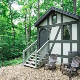 Tiny Home Cottage Near the Smokies #2 Lotte, hotel em Sevierville