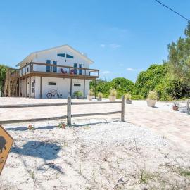 Bright New Beach House with In- Law Suite -- 2 blocks to beach!