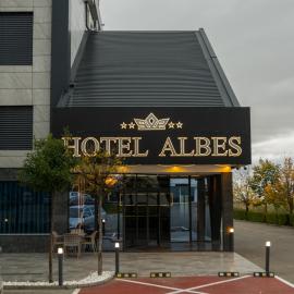 HOTEL ALBES, hotel a Prizren