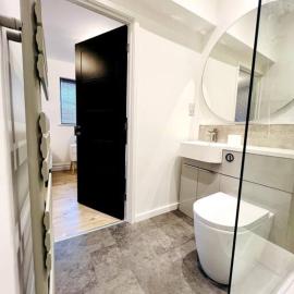 2 bedroom 2 en-suite free parking super fast wi-fi blyth centre
