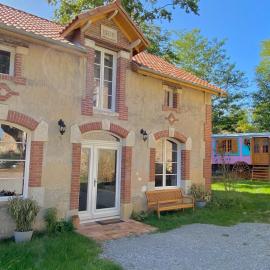 Le Pressoir de Framboise, hotell i Dumes