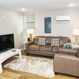 Newly Renovated Small Town Retreat、Maidenのホテル