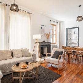 Appartement spacieux et chaleureux coeur de ville, viešbutis mieste Šamberi