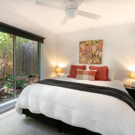 Pet Friendly 3 bedroom house with large backyard