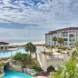 North Topsail Beach Condo in Resort-Style Complex!, hotel in North Topsail Beach