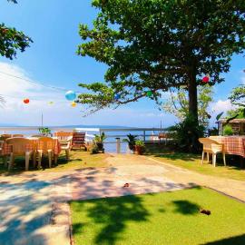 Rene's Resort, hotel v mestu Calape