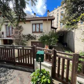 P1- Maison 2min metro PARIS-EXPO 3 chambres 3 lits, hotel in Châtillon