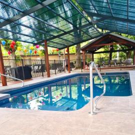 Adina Lodge Holiday Apartments، فندق في برايت