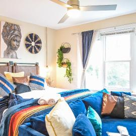 Chic 4BR Dwelling with Backyard in Philadelphia