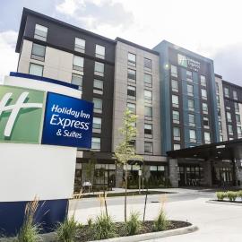 Holiday Inn Express & Suites Toronto Airport South by IHG, hotel in Toronto