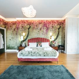 The West Wing at Hillthorpe Manor with Gardens & Private Hot Tub