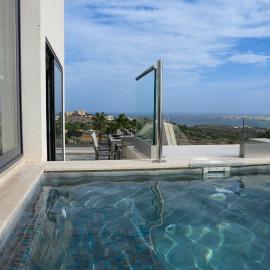 Lux Sea&Country Views with Pool