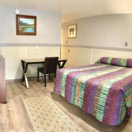 Emerald Best Motel، فندق في إدموندز