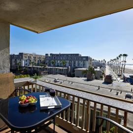 Oceanfront condo at North Coast Village, hotel di Oceanside