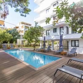 Varkiza Luxury Suites by Raise, hotel u gradu 'Vari'
