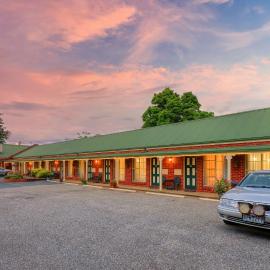 Elms Motor Inn, hotel Tumutban