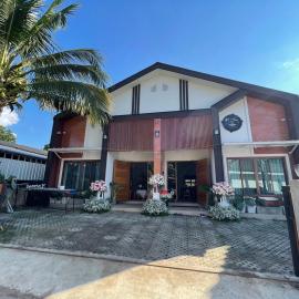มาเหนือพูลวิลล่า แม่แจ่ม เชียงใหม่ Ma-Nhuer pool villa Mae Chaem Chiangmai、Ban Chang Khoengのホテル