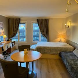 ALTAMIRA (Paris Expo - Porte de Versailles), hotel in Issy-les-Moulineaux