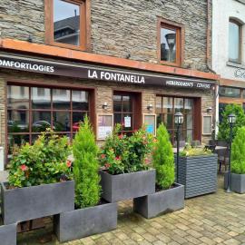 Hebergement confort Comfortlogies La Fontanella, hotel in La-Roche-en-Ardenne