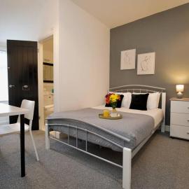 Gordon House - Fully Furnished, TVs in All Rooms, Netflix, Walk to City Centre, hotelli kohteessa Coventry
