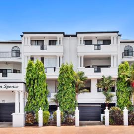 Spacious 3 Bedroom Townhouse in Cairns City, ξενοδοχείο στο Κερνς