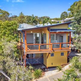 Sea View + Sleeps 8 + 3 mins to Beach, hotelli kohteessa Point Lookout