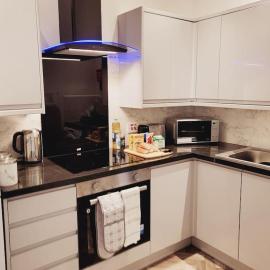 High Street, 2 bed, newly refurb, viešbutis mieste Leamington Spa