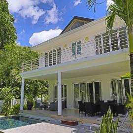Villa Blanc - Chateau Elysium