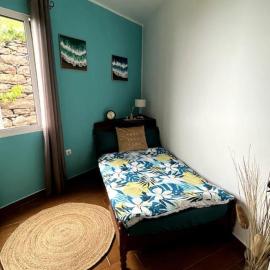 Kleines Haus am Meer, hotell sihtkohas Arco da Calheta